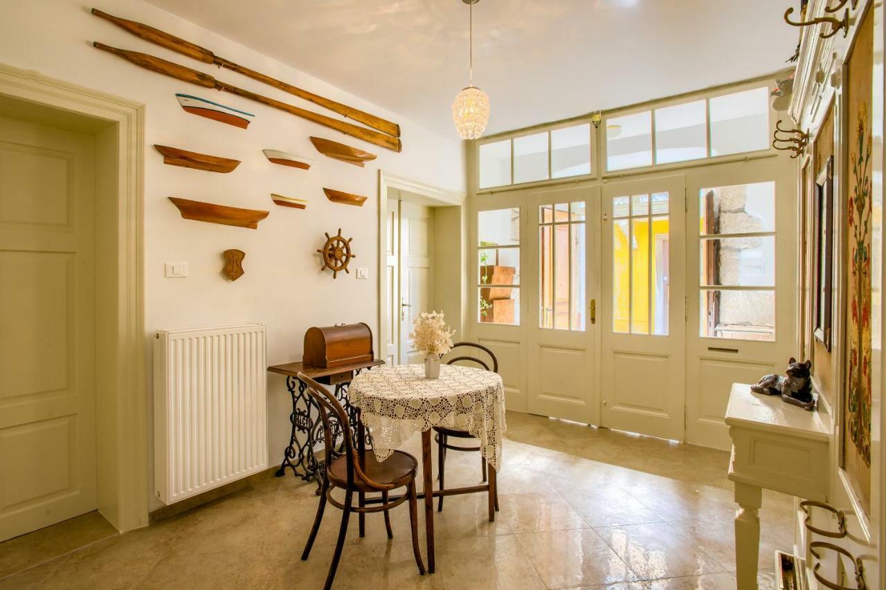 Katarina Vintage House Villa คราลเยวีจา ภายนอก รูปภาพ